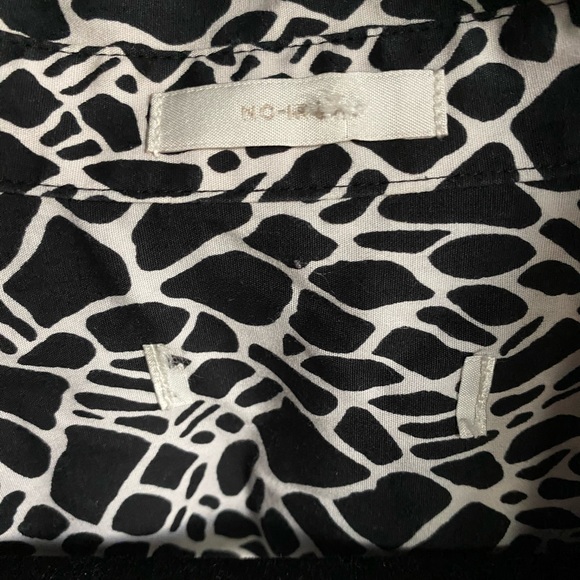 Women’s Giraffe Print Black and White Patterned Dress Shirt Blouse - Picture 3 of 5